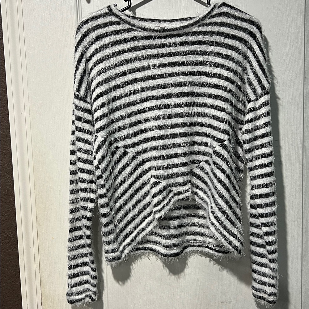 Candie's Black and White Striped fuzzy semi-cropped long sleeve top